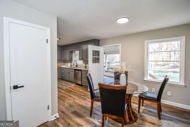 35 N Robinson Drive, Carrollton, GA 30117