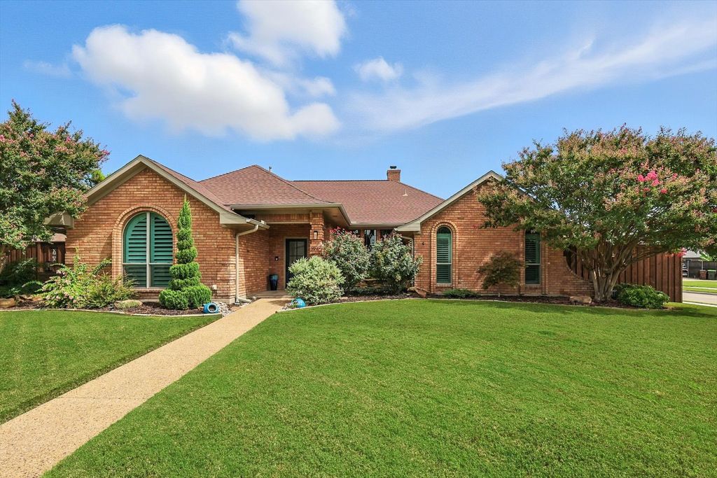 3945 Carrizo Drive, Plano, TX 75074