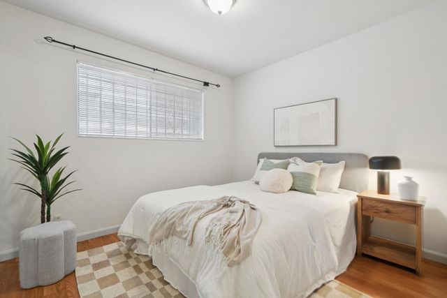 1425 Lakeside DR 201, Oakland, CA 94612