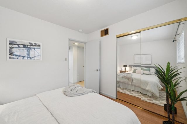 1425 Lakeside DR 201, Oakland, CA 94612