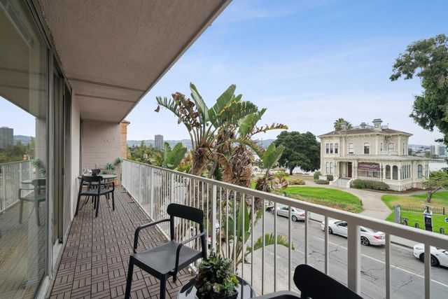 1425 Lakeside DR 201, Oakland, CA 94612