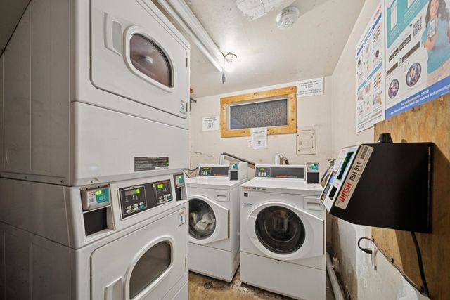 1425 Lakeside DR 201, Oakland, CA 94612