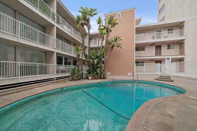 1425 Lakeside DR 201, Oakland, CA 94612