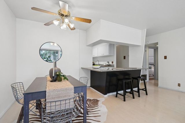 1425 Lakeside DR 201, Oakland, CA 94612