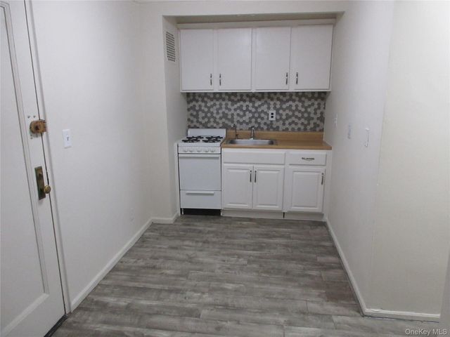 485 East Lincoln Avenue 212, Mount Vernon, NY 10550