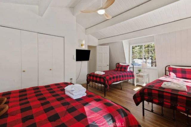 572 Douglas Street, Big Bear Lake, CA 92315