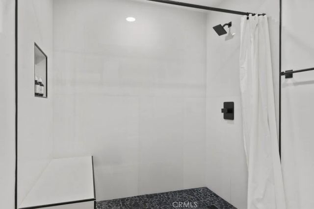 572 Douglas Street, Big Bear Lake, CA 92315