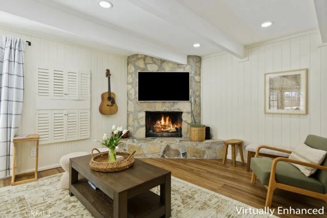 572 Douglas Street, Big Bear Lake, CA 92315