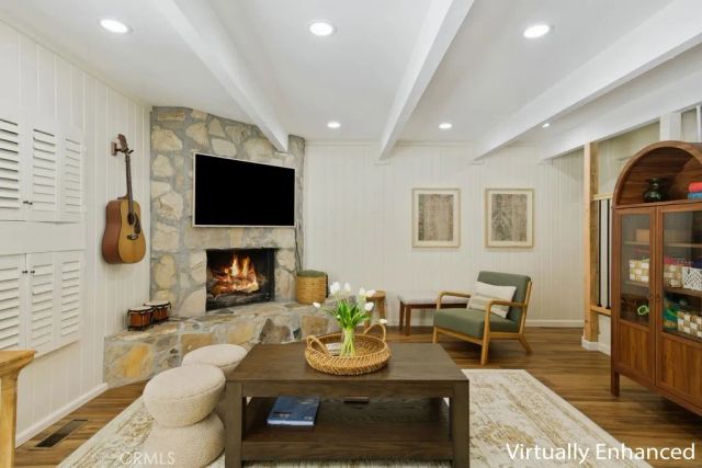 572 Douglas Street, Big Bear Lake, CA 92315