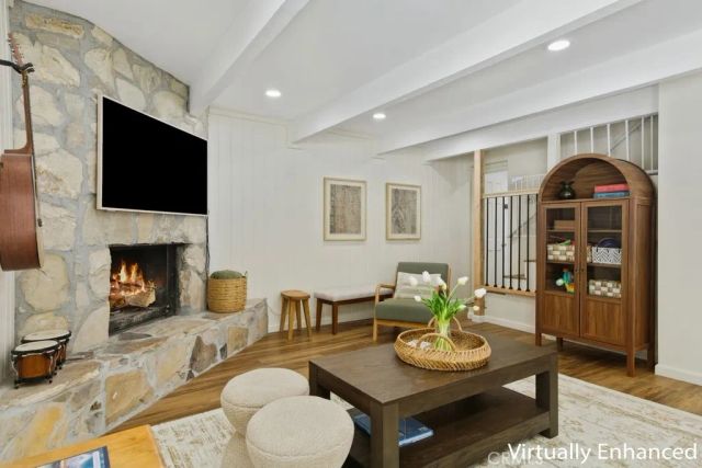 572 Douglas Street, Big Bear Lake, CA 92315