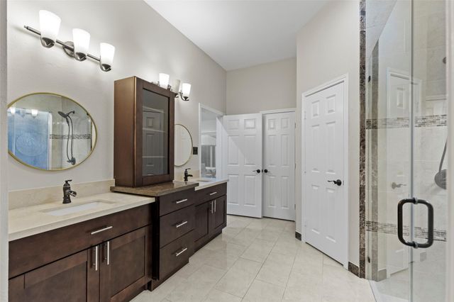 30 Crestview Trail, Houston, TX 77082