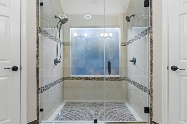 30 Crestview Trail, Houston, TX 77082