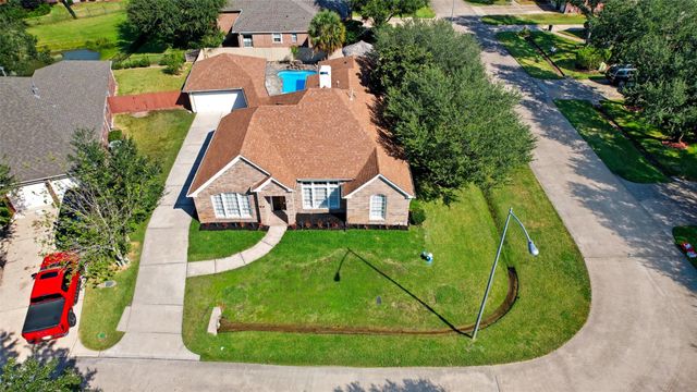 30 Crestview Trail, Houston, TX 77082