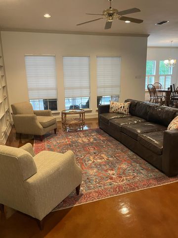 641 Evergreen LN, New Braunfels, TX 78130