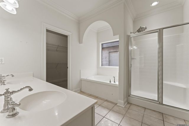 3306 Grassy Lake Dr, Baton Rouge, LA 70816