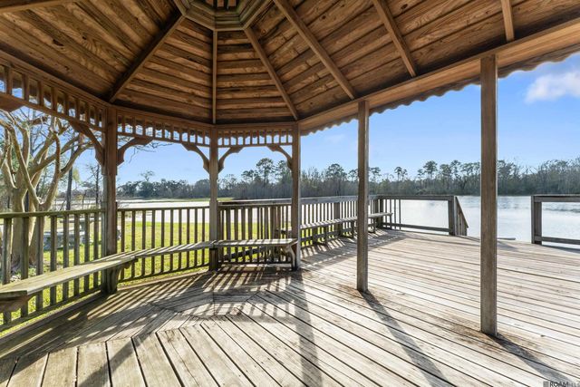 3306 Grassy Lake Dr, Baton Rouge, LA 70816