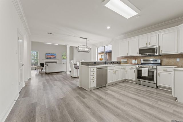 3306 Grassy Lake Dr, Baton Rouge, LA 70816