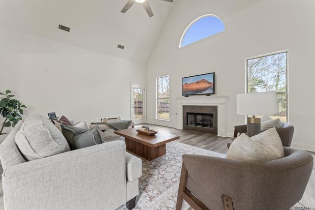 3306 Grassy Lake Dr, Baton Rouge, LA 70816