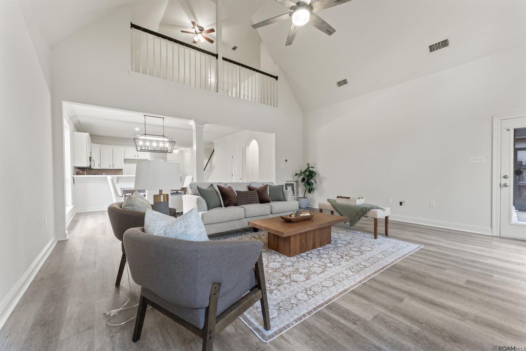 3306 Grassy Lake Dr, Baton Rouge, LA 70816