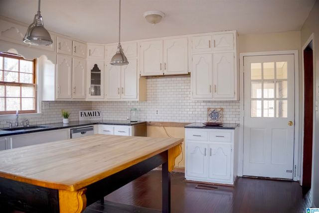 709 21ST AVENUE NW, Center Point, AL 35215