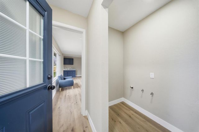 221 W Pearl Ave, Stockton, CA 95207