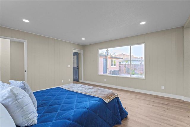 221 W Pearl Ave, Stockton, CA 95207