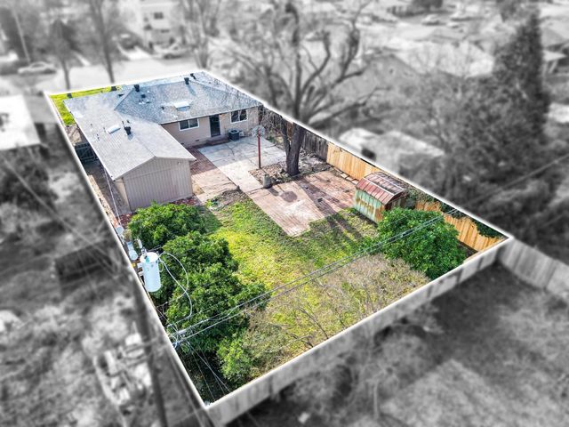 221 W Pearl Ave, Stockton, CA 95207