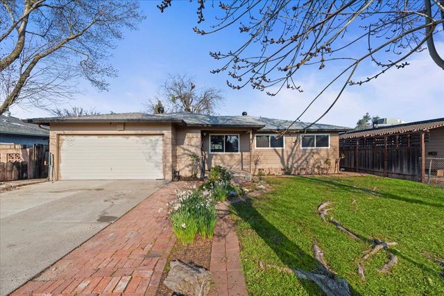 221 W Pearl Ave, Stockton, CA 95207