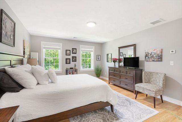 87 Martin Rd, Douglas, MA 01516