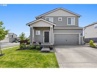 1506 W 12TH St, La Center, WA 98629