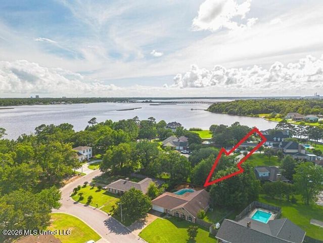 615 N Haven Drive, Biloxi, MS 39532