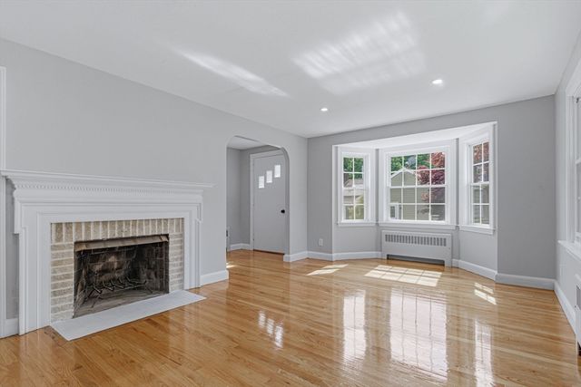 95 Circle Dr, Wrentham, MA 02093