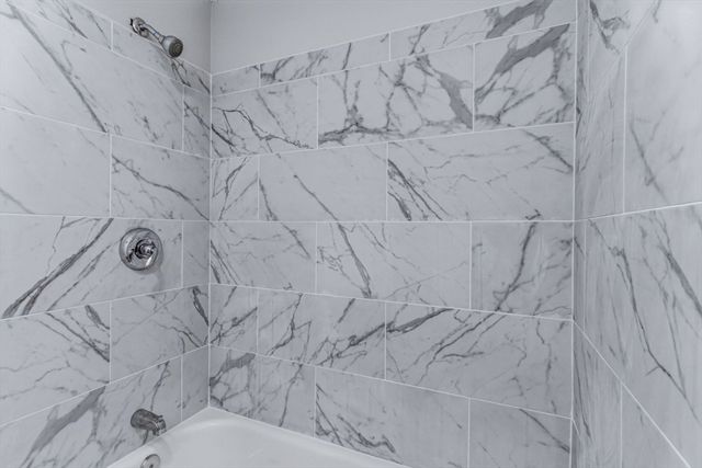 95 Circle Dr, Wrentham, MA 02093