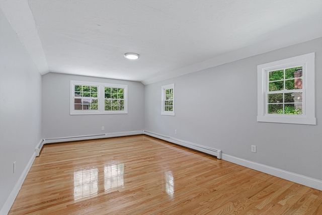 95 Circle Dr, Wrentham, MA 02093