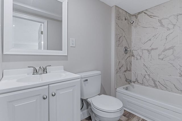 95 Circle Dr, Wrentham, MA 02093