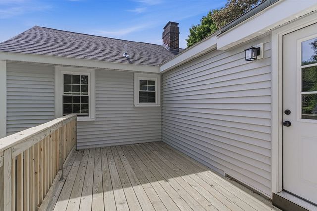 95 Circle Dr, Wrentham, MA 02093