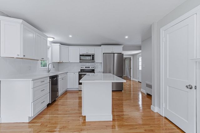 95 Circle Dr, Wrentham, MA 02093