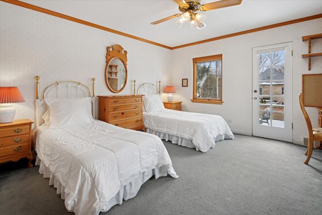 6101 N Knox Avenue, Chicago, IL 60646