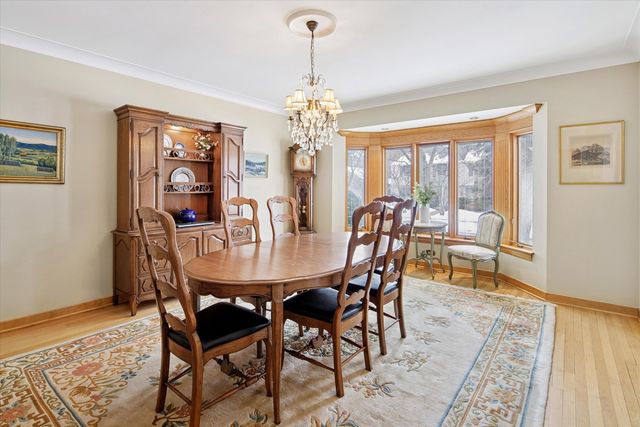 6101 N Knox Avenue, Chicago, IL 60646