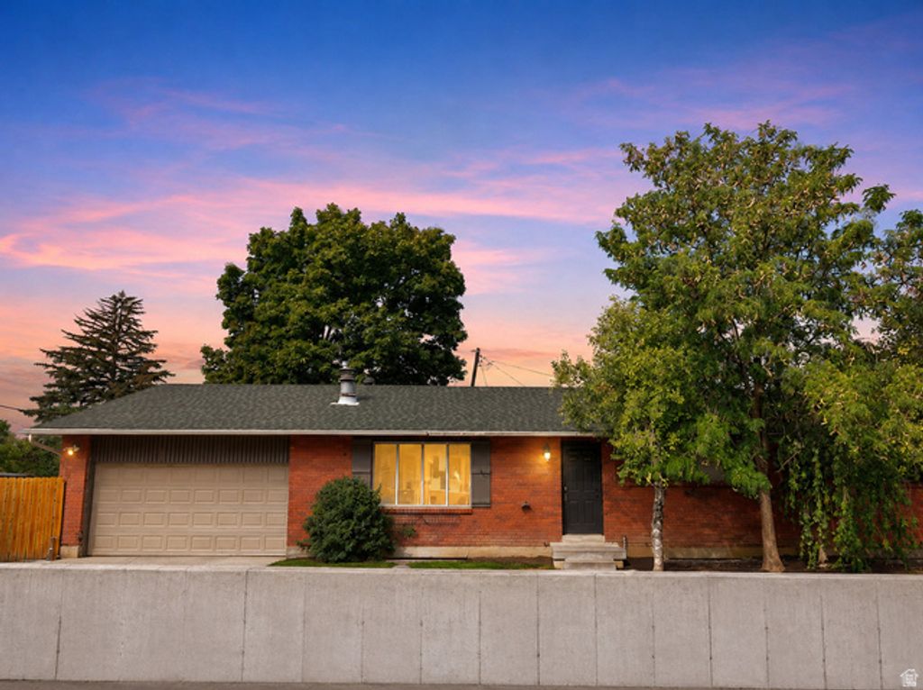 2358 E GREGSON AVE, Salt Lake City, UT 84109 — exterior