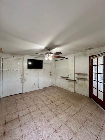 1060 Oriental Blvd, Opa-locka, FL 33054