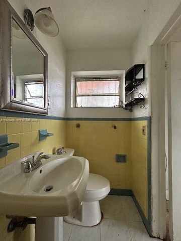 1060 Oriental Blvd, Opa-locka, FL 33054