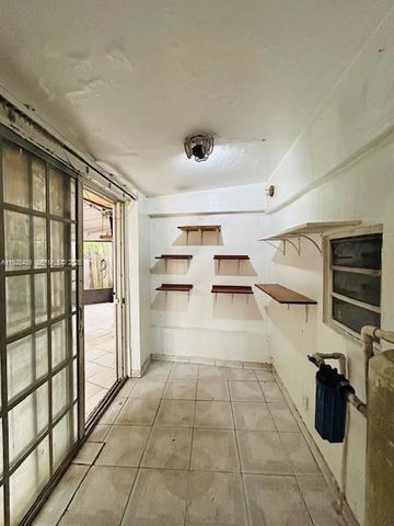 1060 Oriental Blvd, Opa-locka, FL 33054