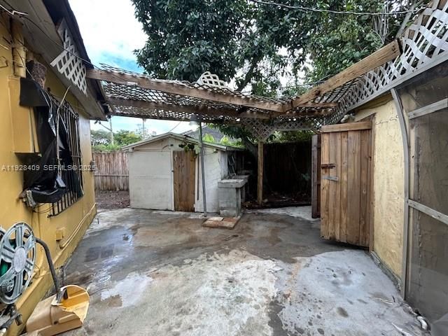 1060 Oriental Blvd, Opa-locka, FL 33054