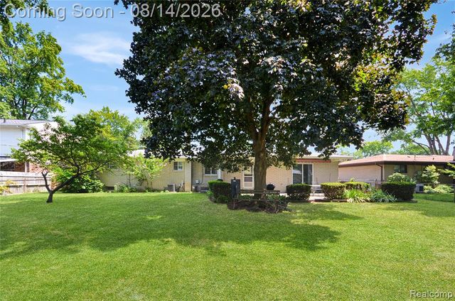 45545 Remer Court, Utica, MI 48317