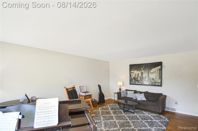 45545 Remer Court, Utica, MI 48317