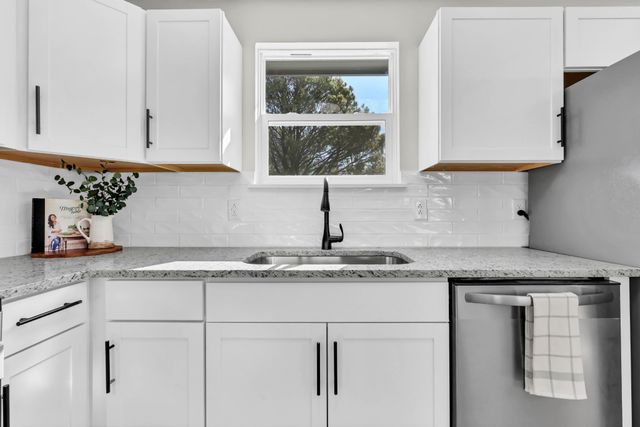 786 Pollard Rd, Clarksville, TN 37042