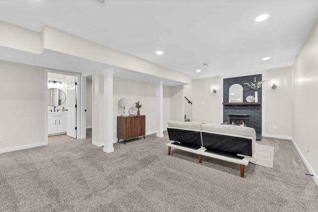 786 Pollard Rd, Clarksville, TN 37042