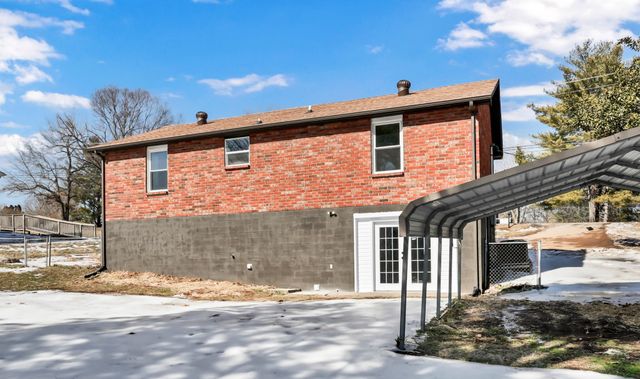 786 Pollard Rd, Clarksville, TN 37042