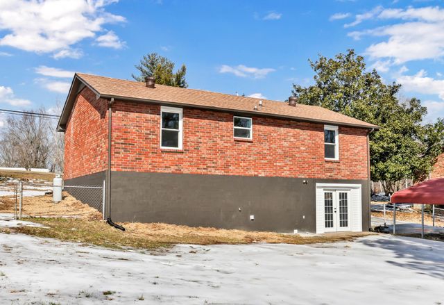 786 Pollard Rd, Clarksville, TN 37042